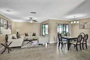 Renovated 3BR Dog Friendly Pond View W/D