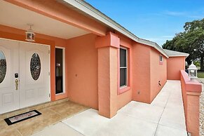 Renovated 3BR Dog Friendly Pond View W/D
