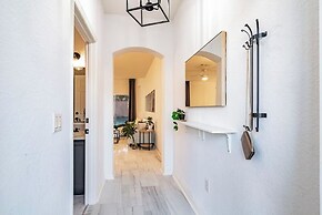 3BR Townhouse at Regal Palms: Pool & Disney Fun