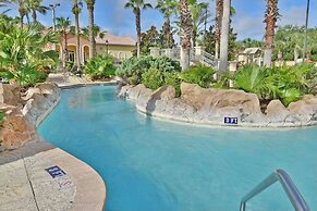 3BR Townhouse at Regal Palms: Pool & Disney Fun