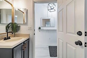 3BR Townhouse at Regal Palms: Pool & Disney Fun