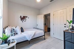 3BR Townhouse at Regal Palms: Pool & Disney Fun