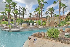 3BR Townhouse at Regal Palms: Pool & Disney Fun