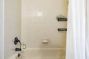 3BR Townhouse at Regal Palms: Pool & Disney Fun