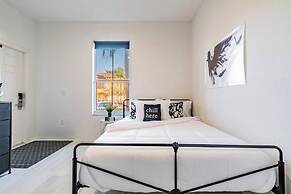 3BR Townhouse at Regal Palms: Pool & Disney Fun