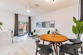 3BR Townhouse at Regal Palms: Pool & Disney Fun