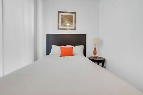 Spacious 3BR Detroit Apt Sleeps 7 + Wifi