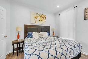 Spacious 3BR Detroit Apt Sleeps 7 + Wifi