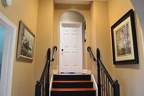 5 BR House Lake Retreat w/ Hot Tub, Sleeps 12