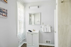 Downtown Detroit Gem 3 Bedrooms & Culture!