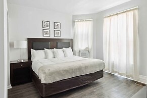 Downtown Detroit Gem 3 Bedrooms & Culture!