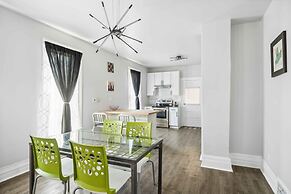 Downtown Detroit Gem 3 Bedrooms & Culture!