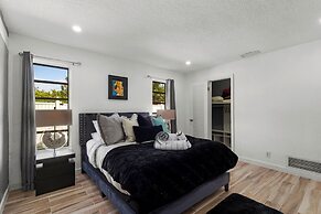 Family-friendly 5BR Home w/ Heated Pool & Parking