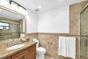 Family-friendly 5BR Home w/ Heated Pool & Parking