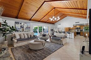 Family-friendly 5BR Home w/ Heated Pool & Parking