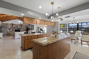 Family-friendly 5BR Home w/ Heated Pool & Parking