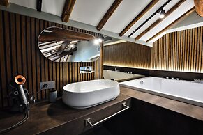 Corte Sospesa Guest House & Spa