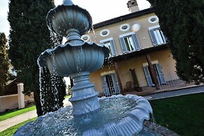 Corte Sospesa Guest House & Spa