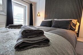 Hampton 3-bedroom Luxury Escape With Parking