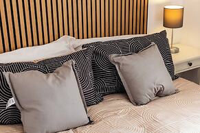 Hampton 3-bedroom Luxury Escape With Parking