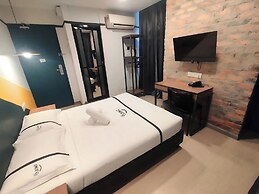 Smile Hotel C180 Cheras Selatan