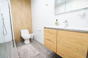 3-Story Penthouse with Ocean Views