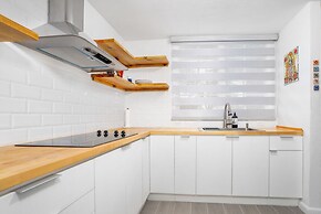 3-Story Penthouse with Ocean Views