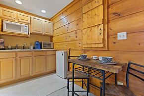 Suite at Dollywood Lane