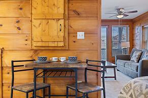 Suite at Dollywood Lane