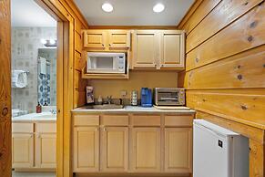 Suite at Dollywood Lane