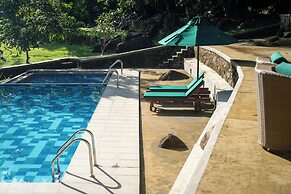 Pilagoda Estate Bungalow by TSC
