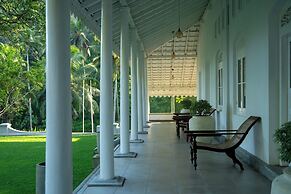 Pilagoda Estate Bungalow by TSC
