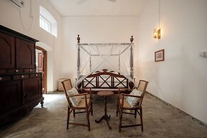 Pilagoda Estate Bungalow by TSC