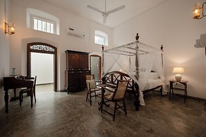 Pilagoda Estate Bungalow by TSC