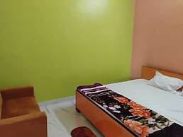 Geeta Teerth Guest House
