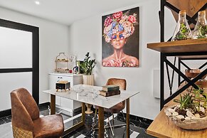Lazuli Hermes Apartments