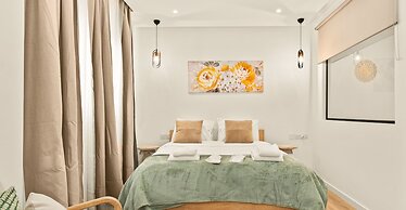 Lazuli Hermes Apartments