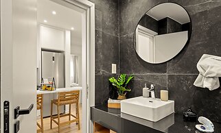 Lazuli Hermes Apartments