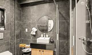 Lazuli Hermes Apartments