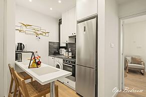 Lazuli Hermes Apartments