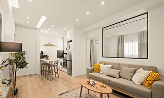 Lazuli Hermes Apartments