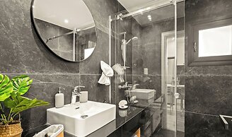 Lazuli Hermes Apartments