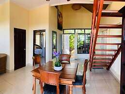 Giri's Villa Jimbaran