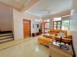 Luxury 4 Bedroom's Independent villa