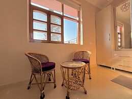 Luxury 4 Bedroom's Independent villa