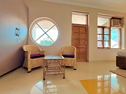 Luxury 4 Bedroom's Independent villa