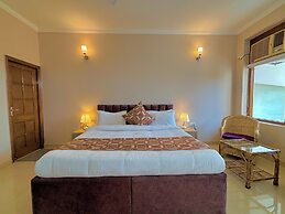 Luxury 4 Bedroom's Independent villa