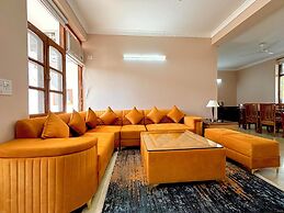 Luxury 4 Bedroom's Independent villa