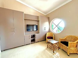 Luxury 4 Bedroom's Independent villa