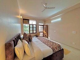 Luxury 4 Bedroom's Independent villa